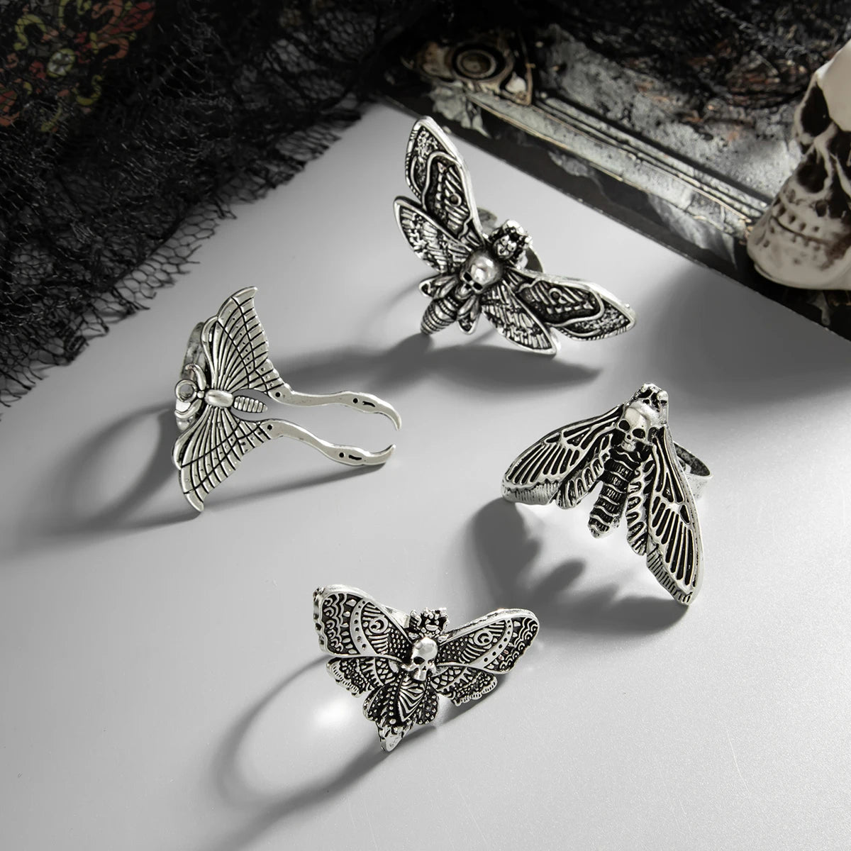 Salircon 4Pcs/set Goth Creative Butterfly Moth Skull Opening Ring Women Punk Joint Ring Halloween Trend Jewelry Accessories Gift