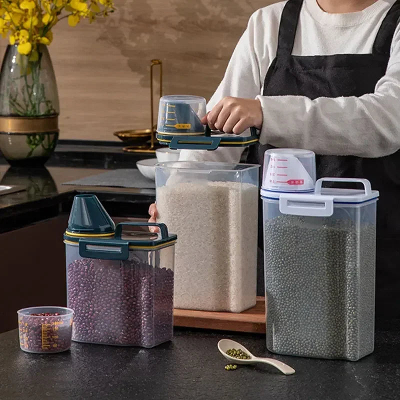 1pc Airtight Pet Food Storage Container, 1.5kg/2kg Plastic Sealed Jar with Measuring Cup for Dog Cat Dry Food Kibble