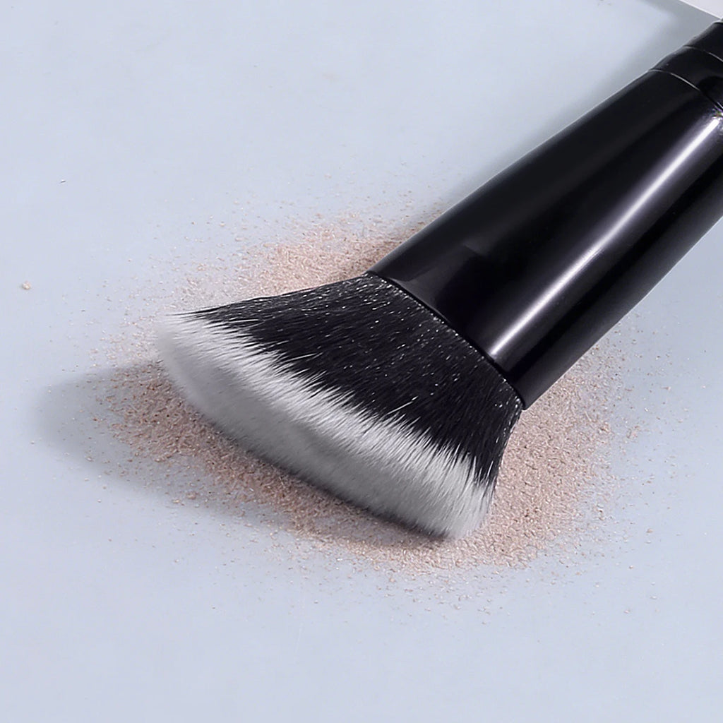 1PCS soft angled makeup brush, blush brush, contouring brush, powder brush, setting brush, contour brush, portable beauty tools
